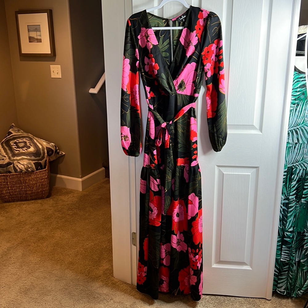 Stunning long dress floral